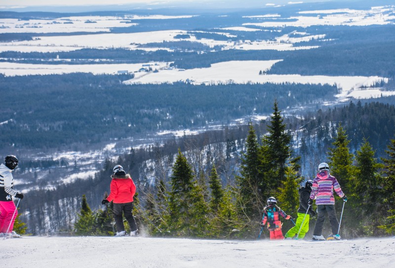 Mont-Orignal (à 9 kilomètres)